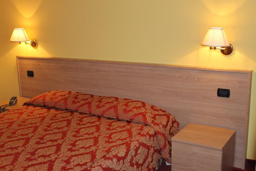 Relais St Gilles Hotel Verres Room photo