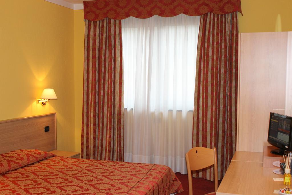 Relais St Gilles Hotel Verres Room photo