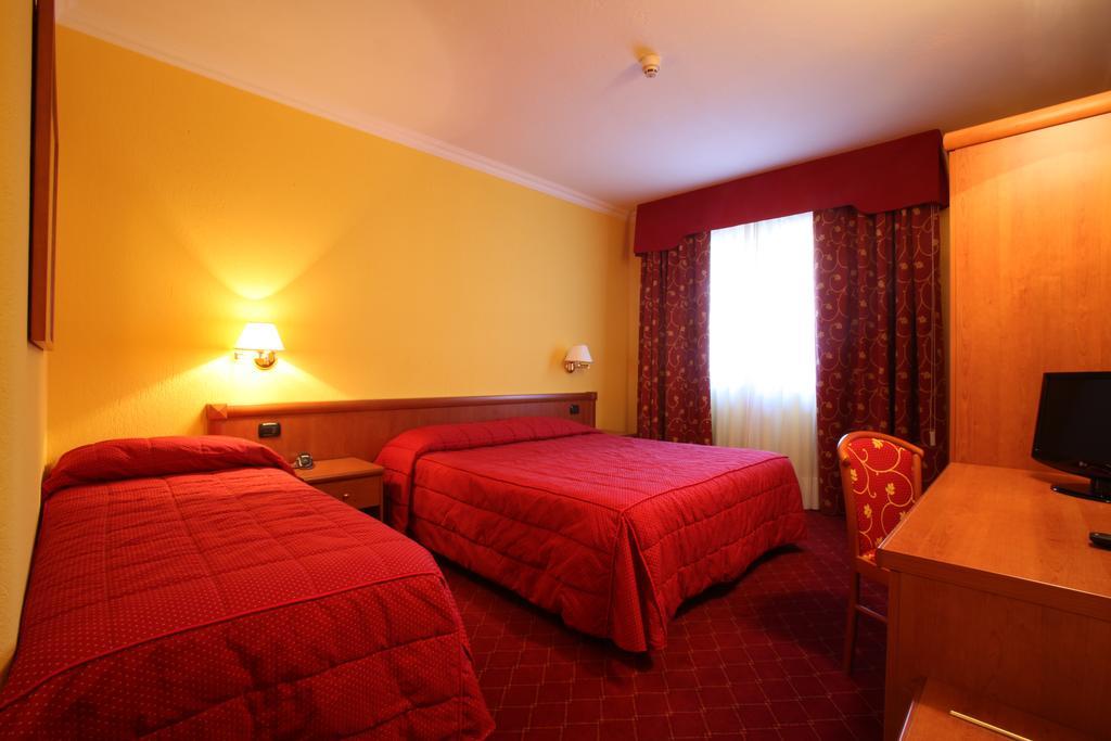 Relais St Gilles Hotel Verres Room photo